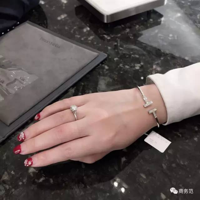 1克拉钻戒值得买吗,张雨绮说一克拉