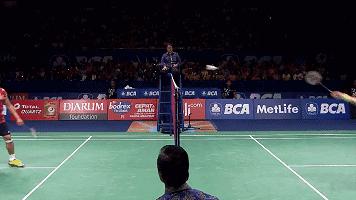 羽毛球学习动作视频教程,羽毛球步法训练前进扑球后退杀球