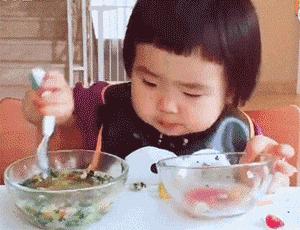 孕晚期很饿吃完就吐怎么回事,营养师怎样控制食欲