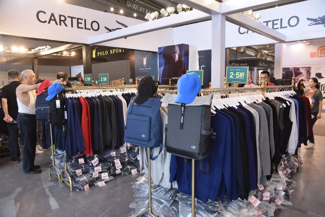 名牌服装大惠世纪城，真的没有比这回更划算的了！