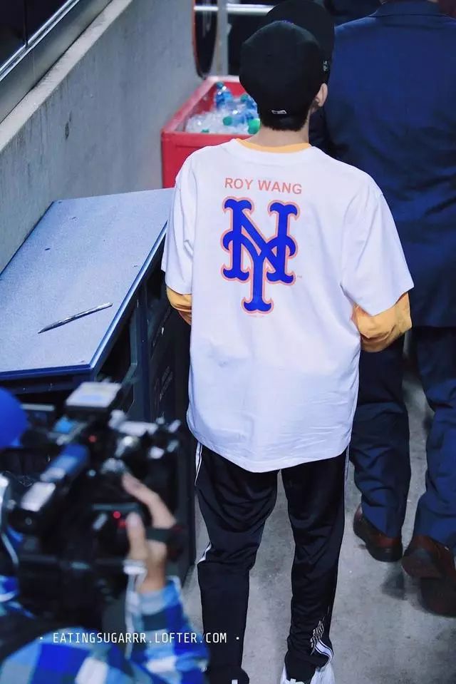 王源大背头班小松,王源美职棒球赛开球完整版