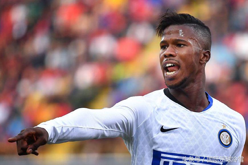 ac米兰范巴斯滕三剑客,ac米兰博阿滕肩部受伤