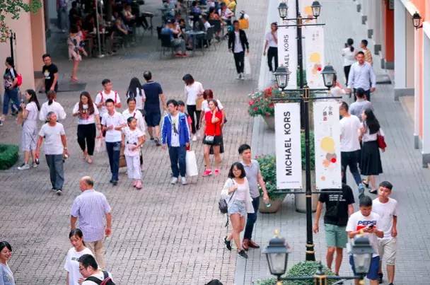 人从众的读音,人从众𠈌的意思