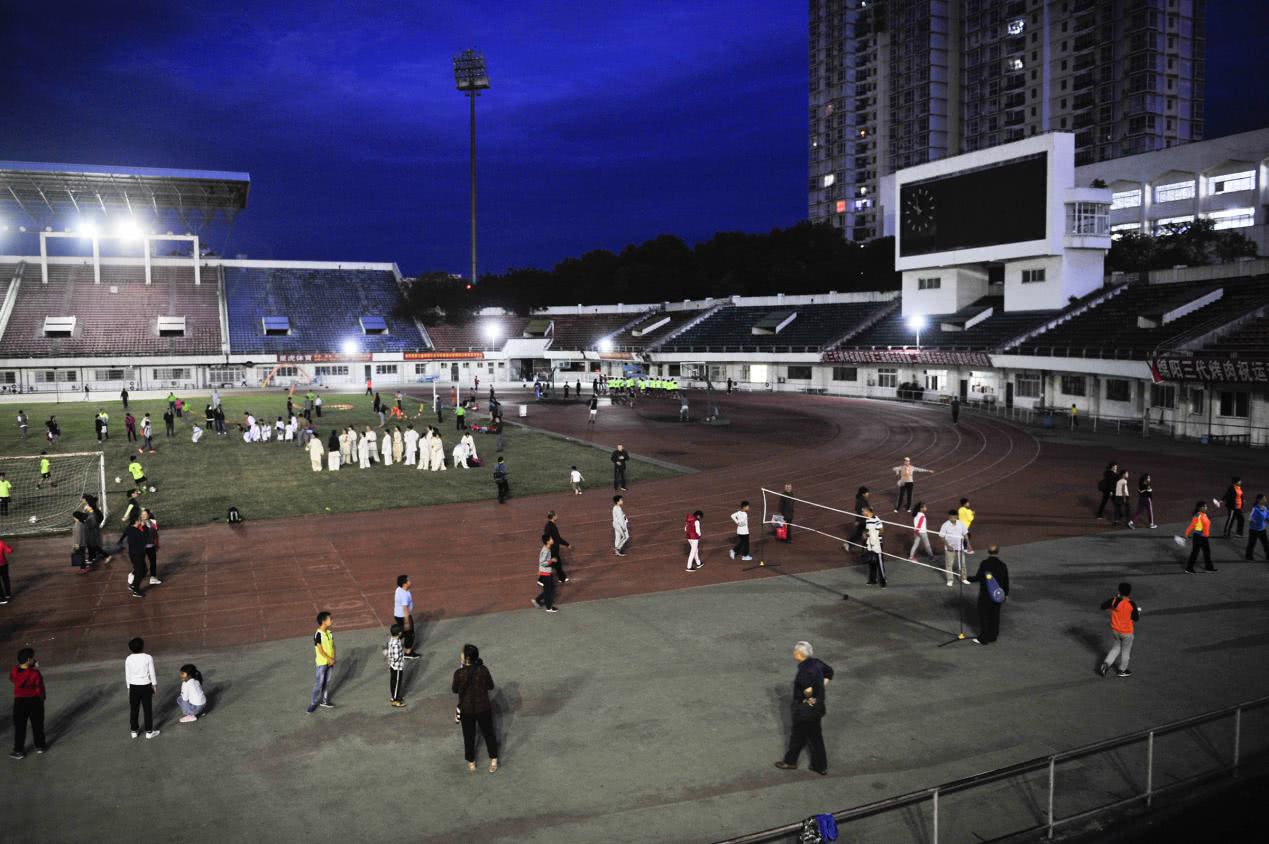 绵阳南河体育中心演唱会门票价格,绵阳南河体育中心最新消息