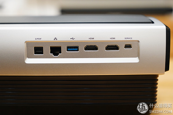 坚果激光电视u1120寸,坚果超短焦4k投影仪价格