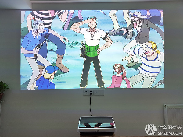 坚果激光电视u1120寸,坚果超短焦4k投影仪价格