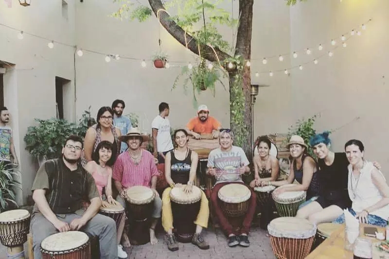 什么是非洲鼓，没听说过？花三分钟了解一下？看完就能拿去装B了