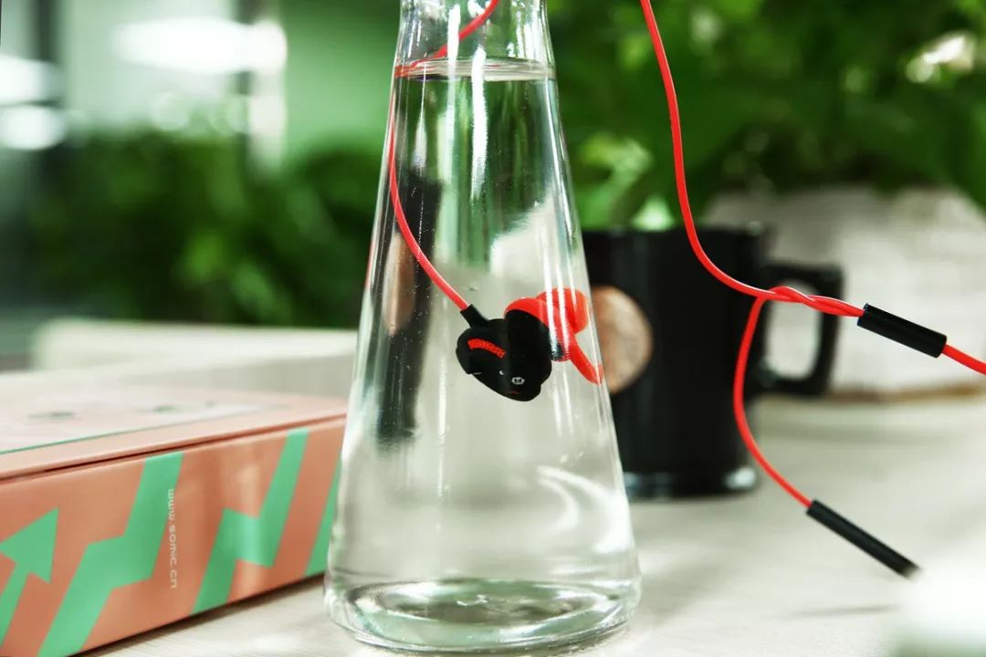 头戴式耳机怎么保养,长期戴耳机如何保养耳朵