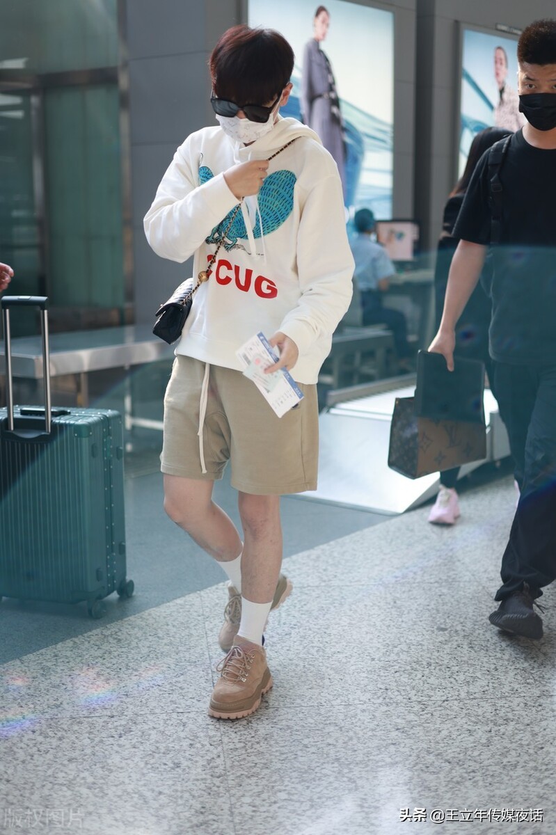 汪苏泷弗斯特专辑销量,汪苏泷微微一笑很倾城领奖现场