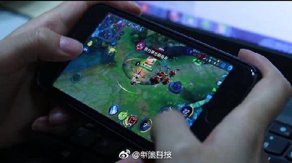 晨看*疆新**｜城乡最低生活保障水平再涨；百辆纯电动出租车乌市上路