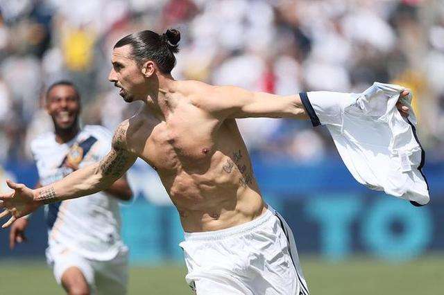 GOAL神奇：是上帝还是奉先？NO!禅让点球的大伊布就是太上皇！