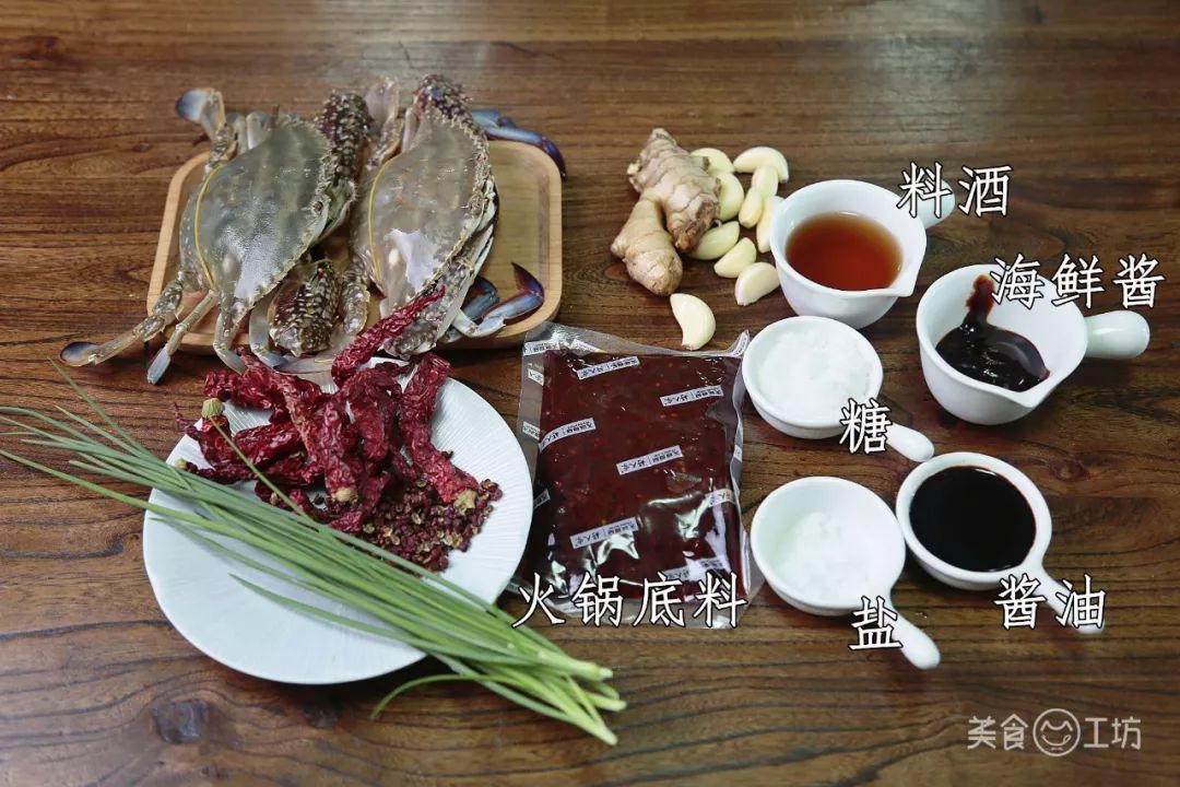 蒸螃蟹是用热水还是冷水,蒸螃蟹到底用热水还是冷水