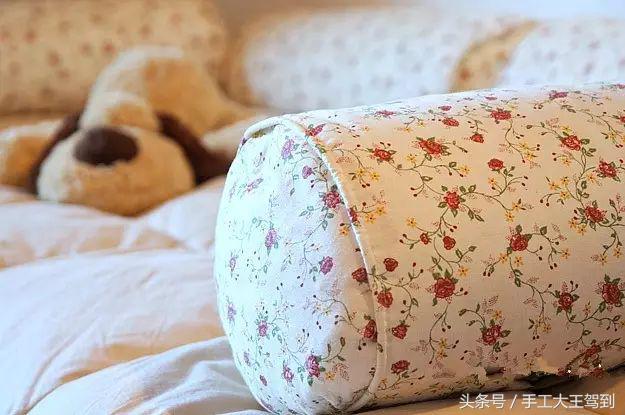 如何把枕头改造成抱枕,靠枕改造成坐垫