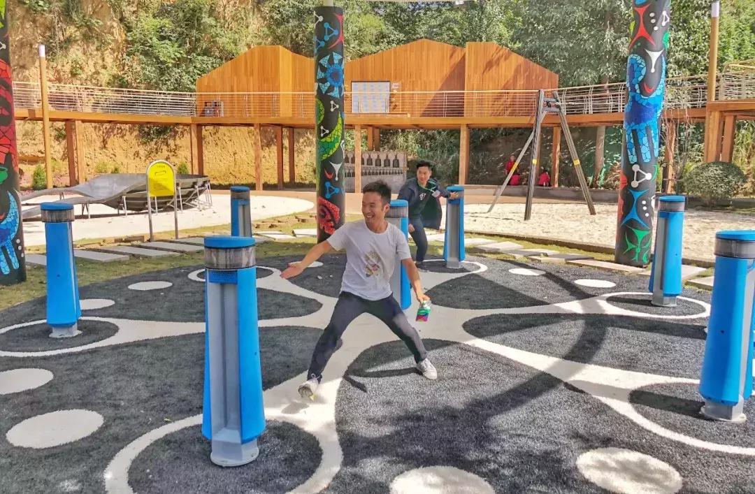 郑州足球小镇2019,郑州足球小镇有真草足球场吗