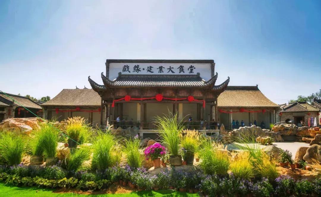 郑州足球小镇有真草足球场吗,郑州足球小镇现状