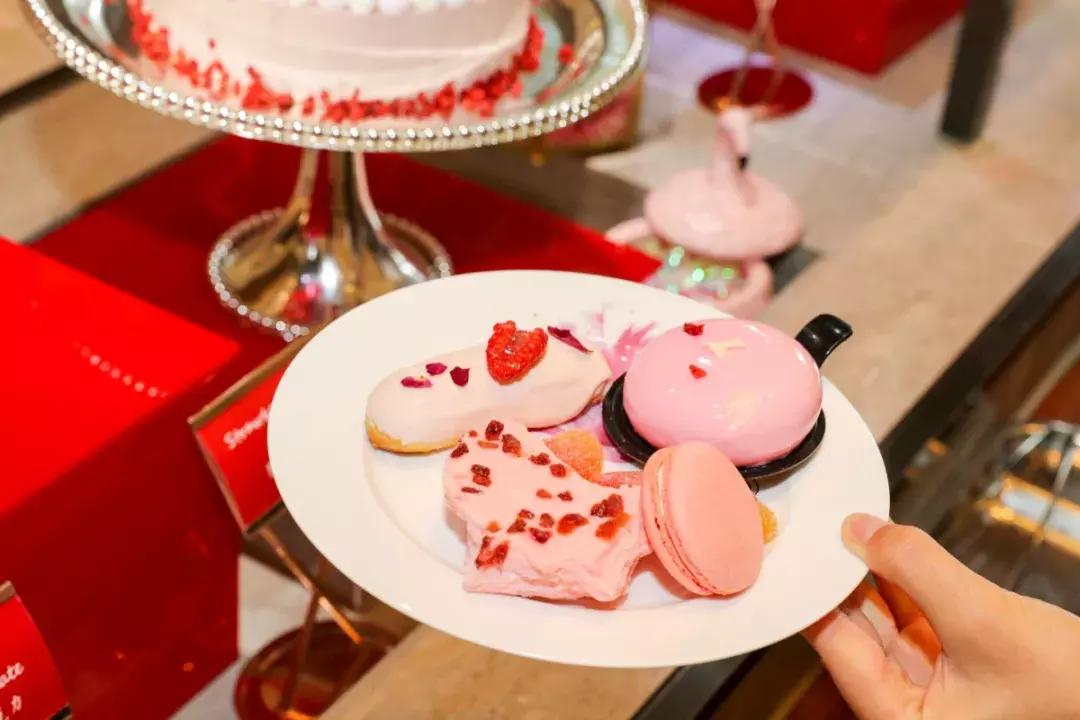 20道豪门蟹宴+梦幻火烈鸟甜品Show！大闸蟹畅吃只只爆膏！