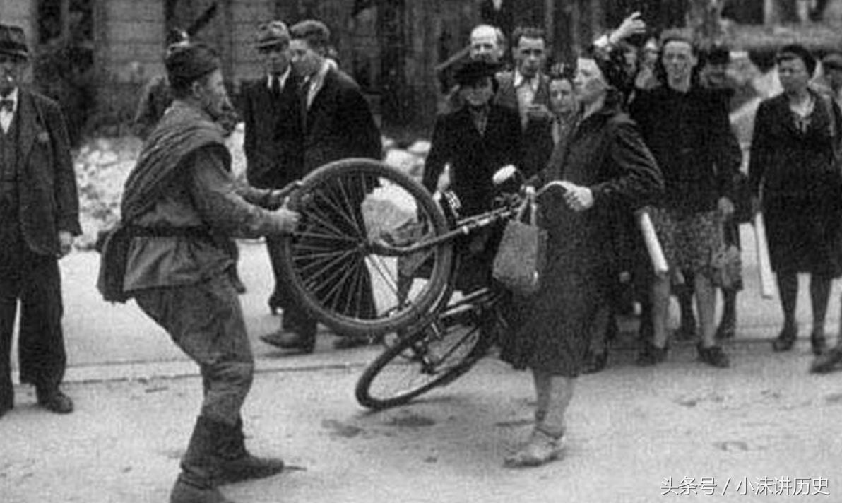 美国香烟在二战后德国成了硬通货，一根换一天粮食，两根换一姑娘