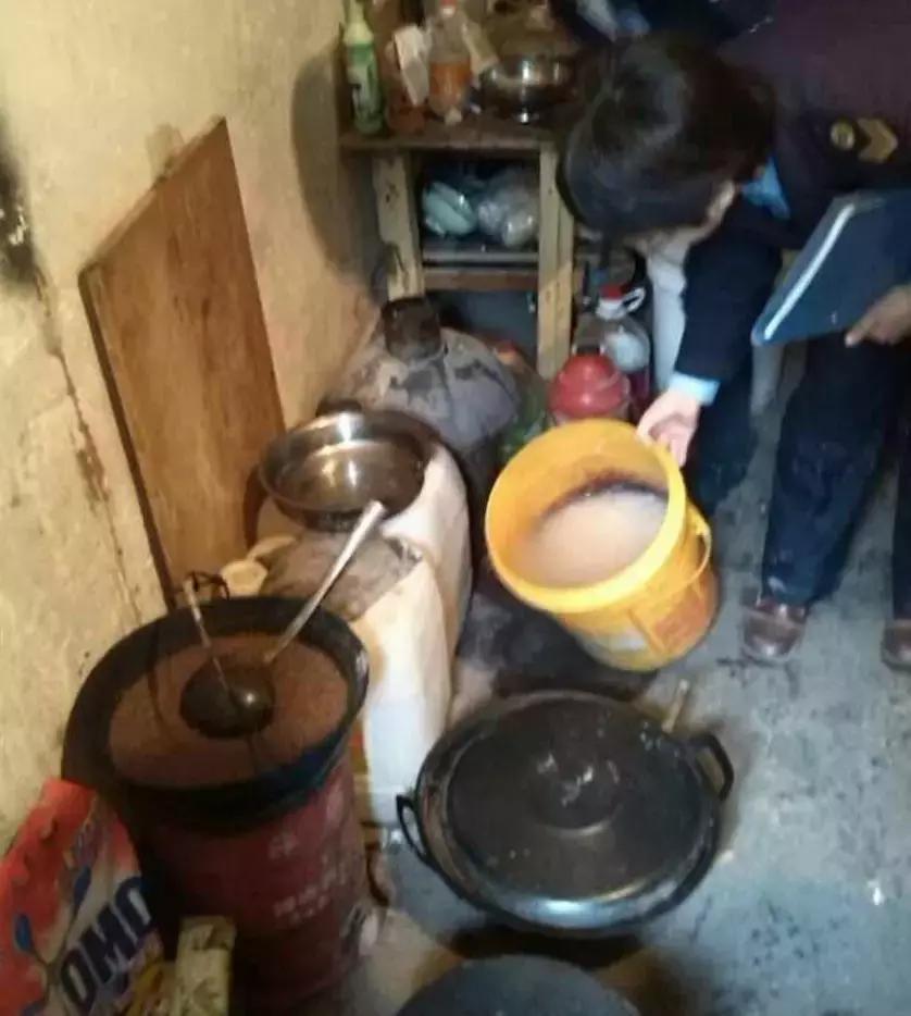 路边摊小吃究竟有多脏你真的了解,街边小吃摊脏不脏