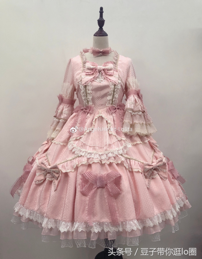 洛丽塔100以内裙子正版店铺,非常简易的洛丽塔小裙子