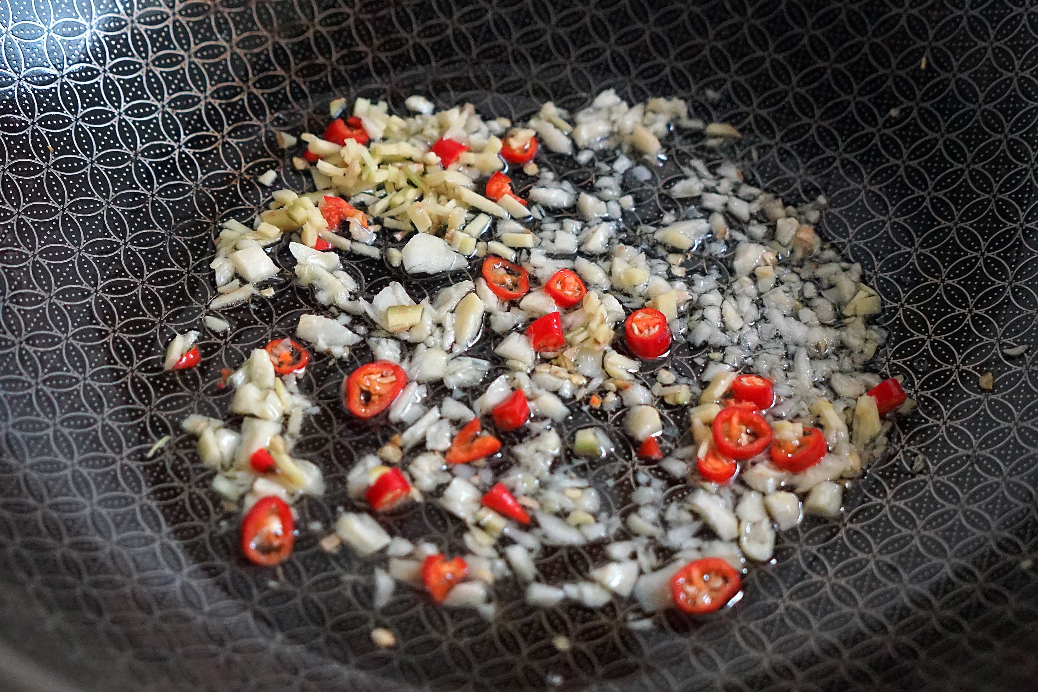 自己动手煮的螺蛳粉一人一大碗,这样煮螺蛳粉超好吃