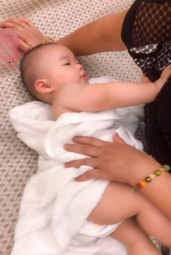 王思聪前任雪梨年纪,王思聪前任雪梨近照曝光