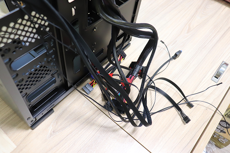 不能背走线的机箱怎么理线,台式机机箱如何理线