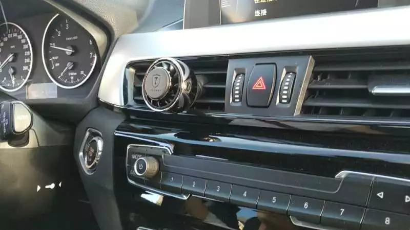 没有男人能拒绝！“飞机引擎”装车里，妹子和我回家睡！