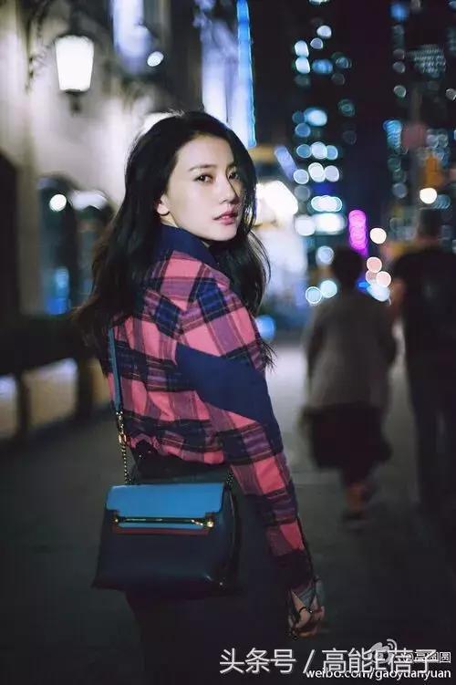 拍照pose技巧和方法,女生拍照剪刀手pose