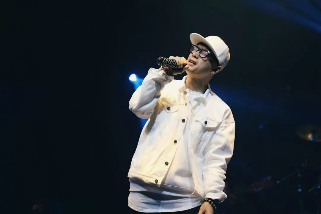 火爆!10月5日、6日看明星演唱会!还有美食美衣美物超级满减福利!就在……