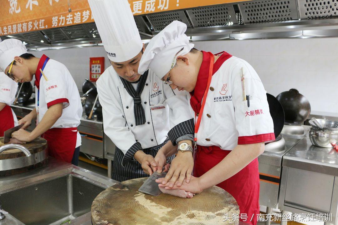 厨师的优势,年轻厨师团队的优势在哪