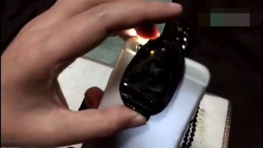 散打哥的吊坠多少钱,网红散打哥戴的翡翠