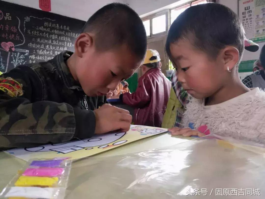 最美残疾女孩90后,90后最美女孩照顾父母