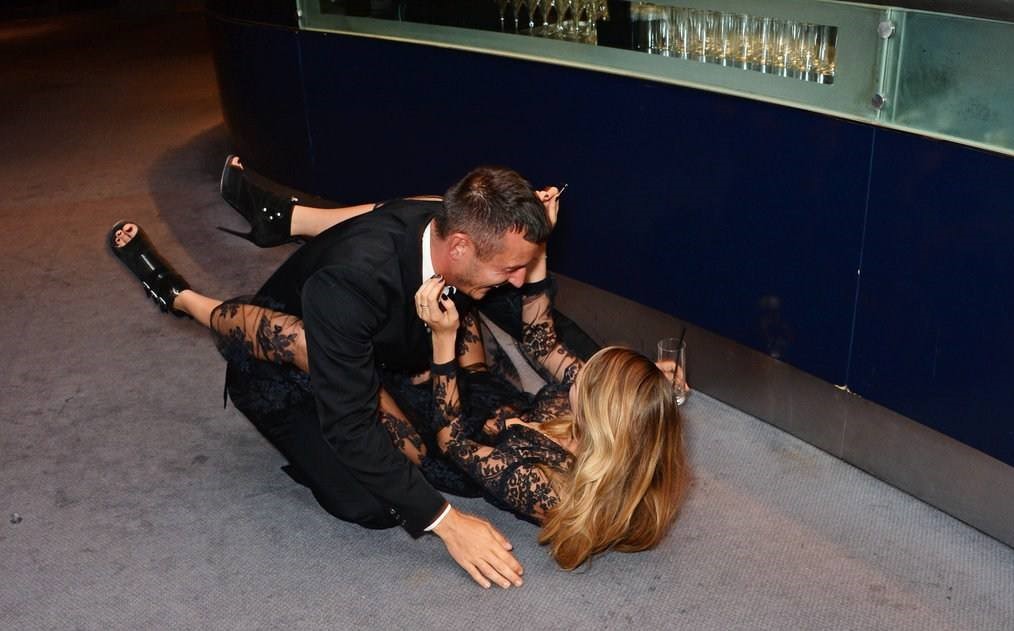 觉得自己出丑很尴尬怎么办,自己做错事了一直耿耿于怀