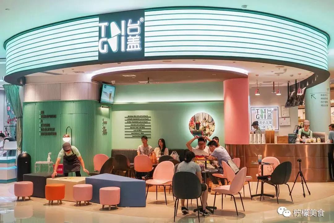 小混混来店里吃饭吃出头发,小混混来饭店吃饭找茬