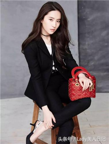 马丁靴搭配哪款马丁靴好看,马丁靴怎样穿搭才好看