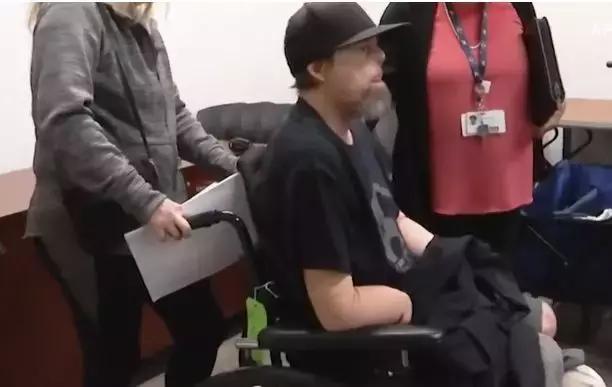 又一例！他严重感染四肢被截，竟只因被狗狗舔了一下……