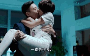 “哎呦你胸部下垂了！”“老娘挺过了！”