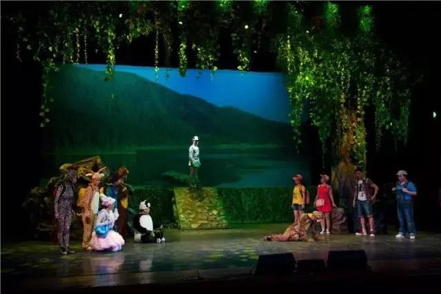 鍗楀畞閫傚悎鍎跨鐪嬬殑琛ㄦ紨,骞胯タ鍗楀畞鍎跨鍓у満