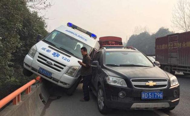 怀孕特殊情况可以走应急车道吗 (高速上孕妇可以走应急车道吗)