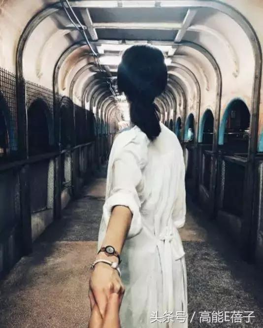 国庆期间，邓伦和王凯的黑子们领了三倍工资