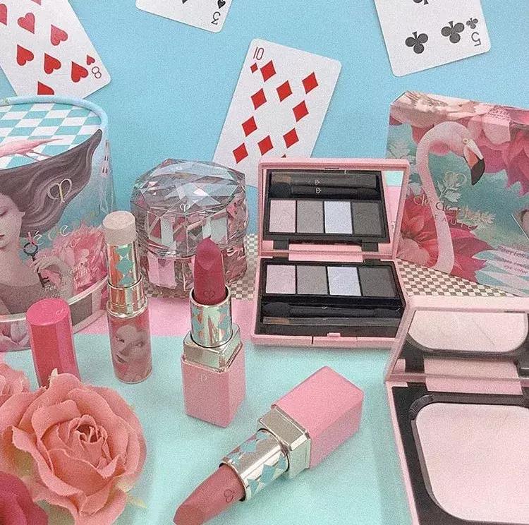 精选这5款圣诞限定彩妆,准备好你的钱