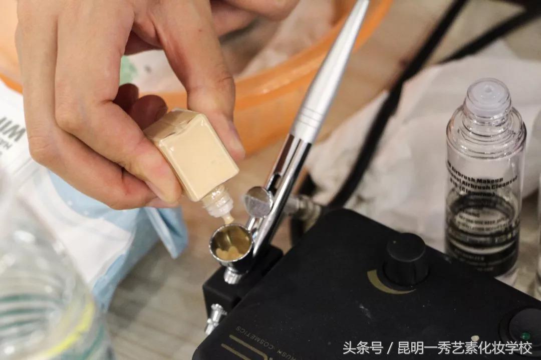 怎么一秒激怒美术生,如何一秒钟惹怒女生