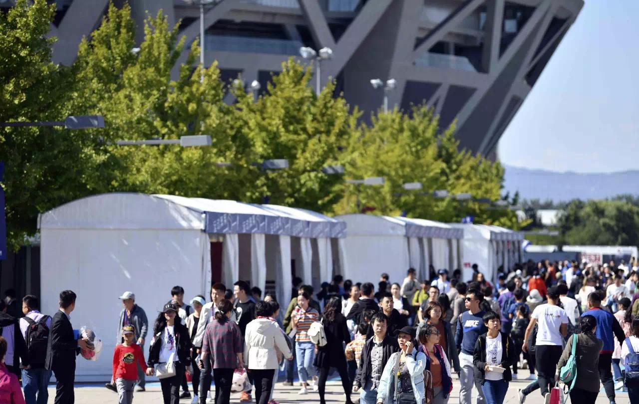 青葱中网，道阻且长