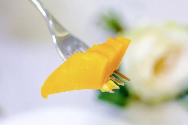 ladym用的什么牌子的奶油,ladym蛋糕6寸白桃乌龙测评