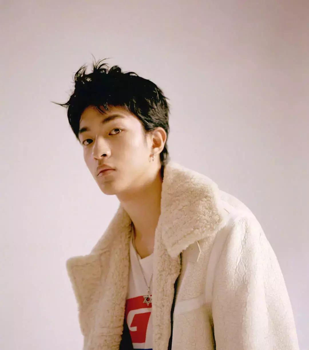 被称为“校草”的他，生活中很“皮”，《如懿传》中却完全相反？