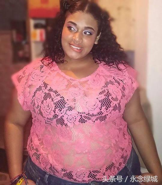 女子错把“肛门松弛剂”当唇膏抹走红：我的嘴睡着了