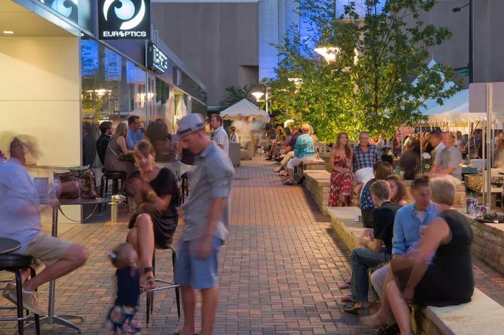 商业街景观如何打造,极致的商业街景观