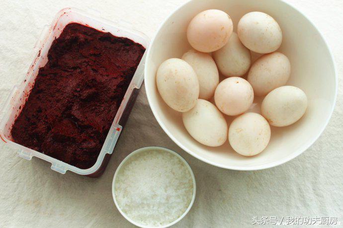 咸鸭蛋秘制方法,秘制咸鸭蛋的腌制方法