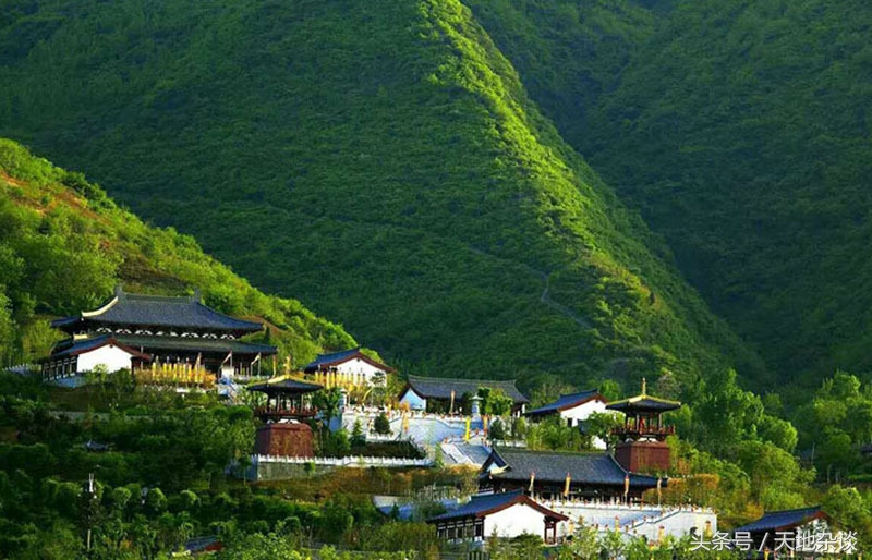 天地大美而不言四时明法而不议,天地大美而不言