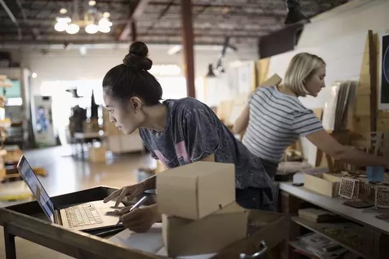 被代购坑惨了怎么办,代购新规以后还有发展空间吗